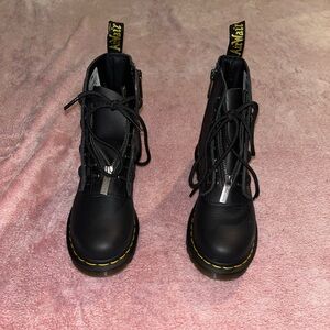 Dr. Martens 1460 Pascal Front Zip 8-Eye Black Nappa Womens size 5